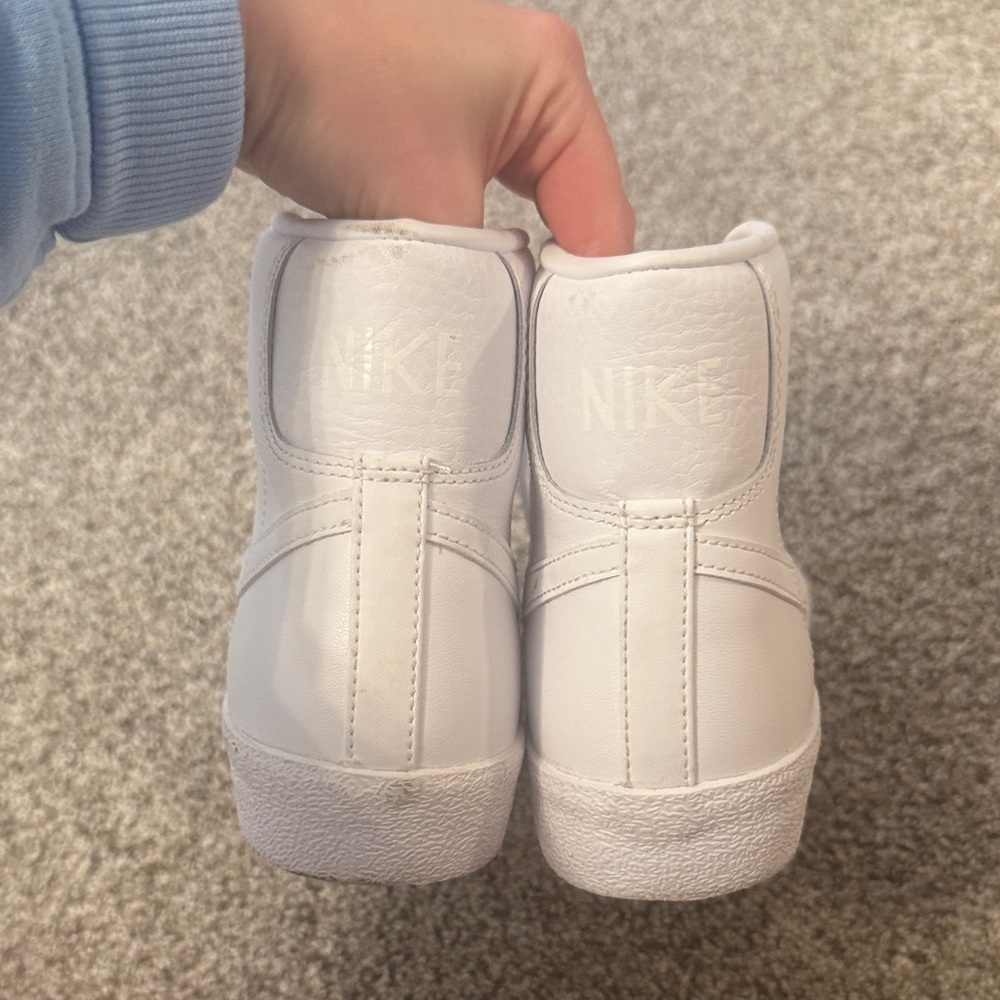 Nike White High-Top Leather Blazers - Picture 2 of 4